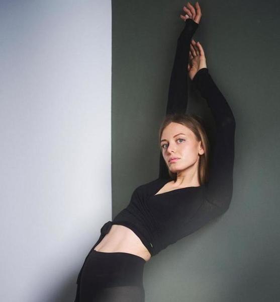 Maja J. – Schauspiel Sedcard-Foto 2 bei JustInCast