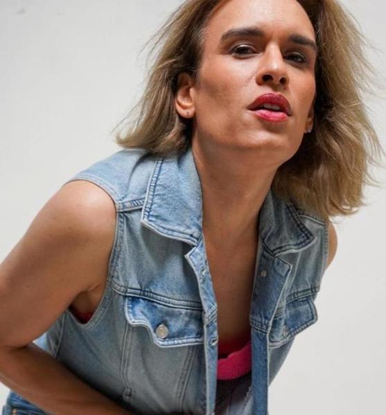 100297 422eaeb8 71ea 49b1 a0fc 01a788f8b7f3