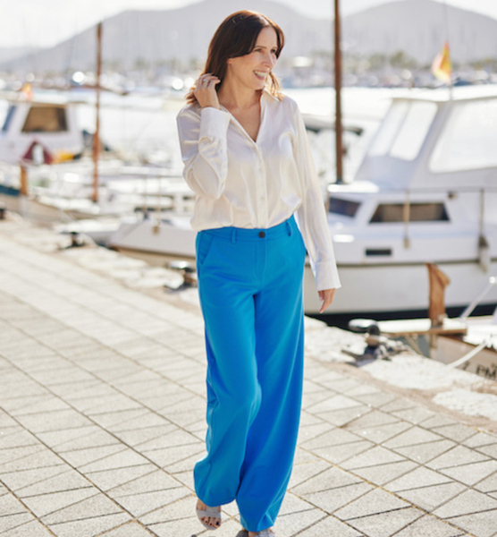 Britta V. – Fashion Sedcard-Foto 4 bei JustInCast