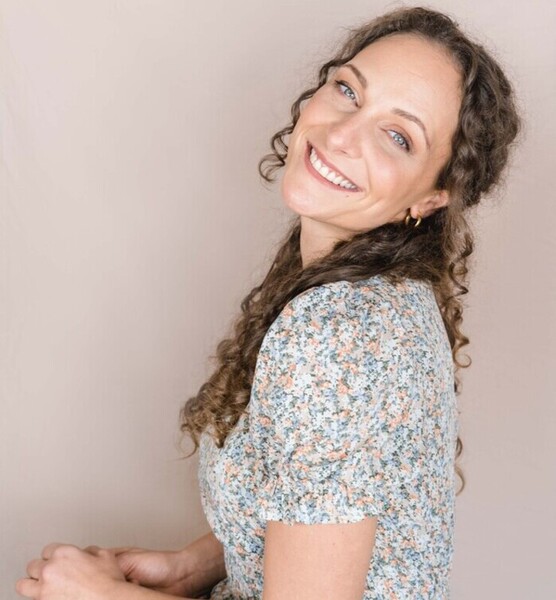 Jana  R. – Schauspiel Sedcard-Foto 5 bei JustInCast