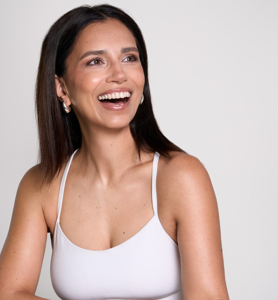 Alexia B. – Fashion Sedcard-Foto 2 bei JustInCast