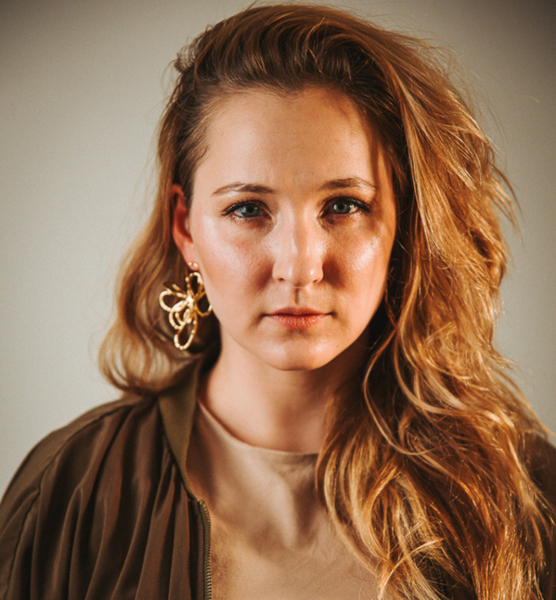 Leyla T. – Schauspiel Sedcard-Foto 4 bei JustInCast