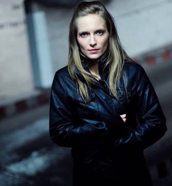 Ines N. – Schauspiel Sedcard-Foto 4 bei JustInCast