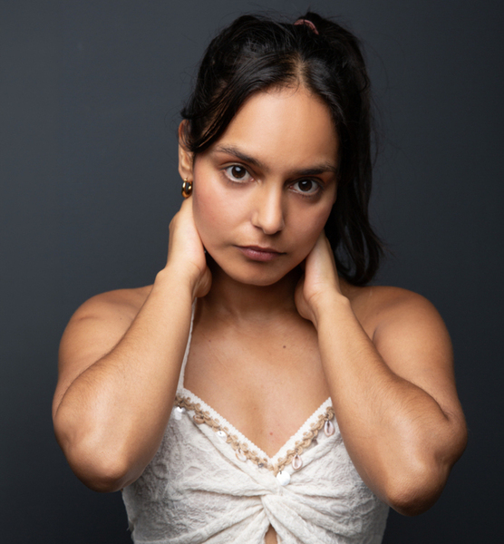 Jonna v. – Schauspiel Sedcard-Foto 5 bei JustInCast