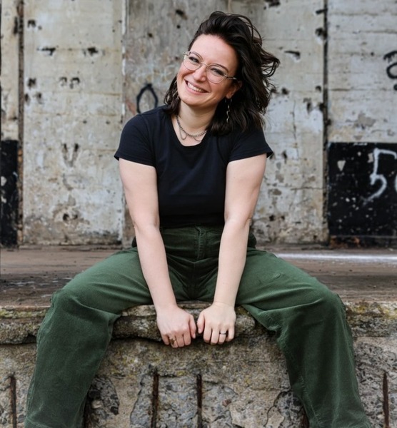Melanie W. – Schauspiel Sedcard-Foto 5 bei JustInCast