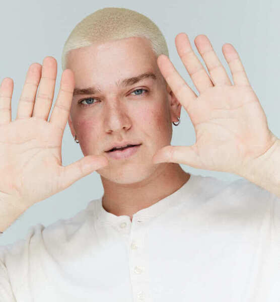 Finn D. – Fashion Sedcard-Foto 1 bei JustInCast