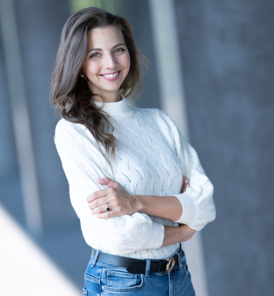 Lisa H. – Moderation Sedcard-Foto 1 bei JustInCast